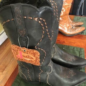 Ladies cowboy boots black w brown trim size 10